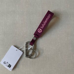 Lululemon silicone keychain - Deep Luxe/Pink Tide